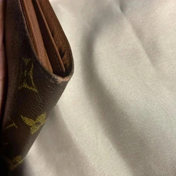 💥Host Pick💥 Louis Vuitton Mens Monogram Wallet w/Dust Bag - Picture 8 of 12